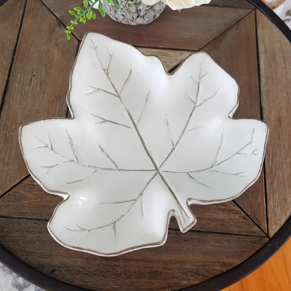 New! Beautiful white& gold leaf plate or trinket tray!
